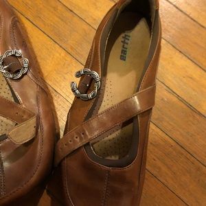 Earth Ivy Black Almond Mary Jane 10M Shoes